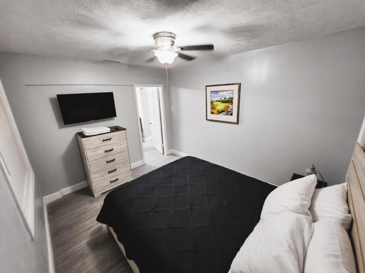Cozy 3 Bedroom House Near Airport/Raymond Stadium/Downtown. تامبا المظهر الخارجي الصورة